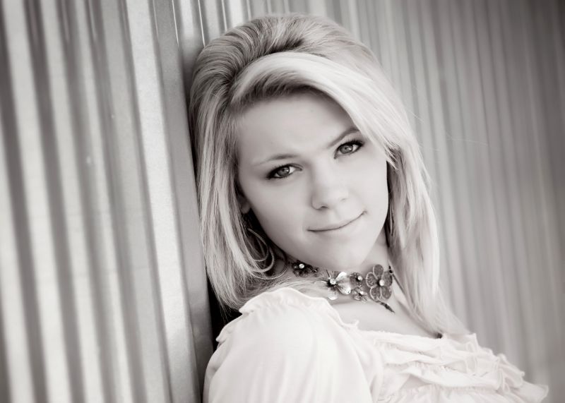 Chelsea Hahn - black & white