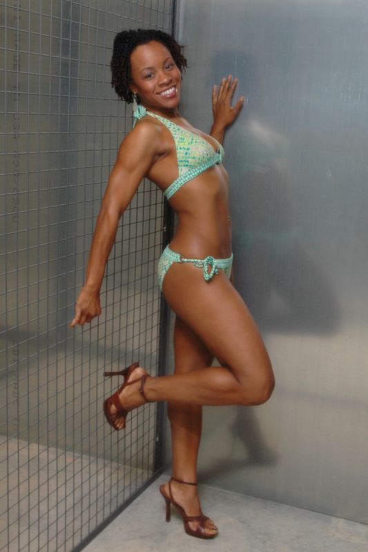 aishaisha - Shot1