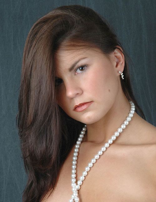 Lori - Head shot