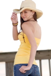 Sara - cowgirl4
