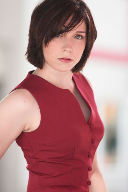 Ariel Connor - red