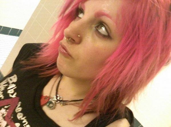 dee_t0xik - Pink haired lovely.