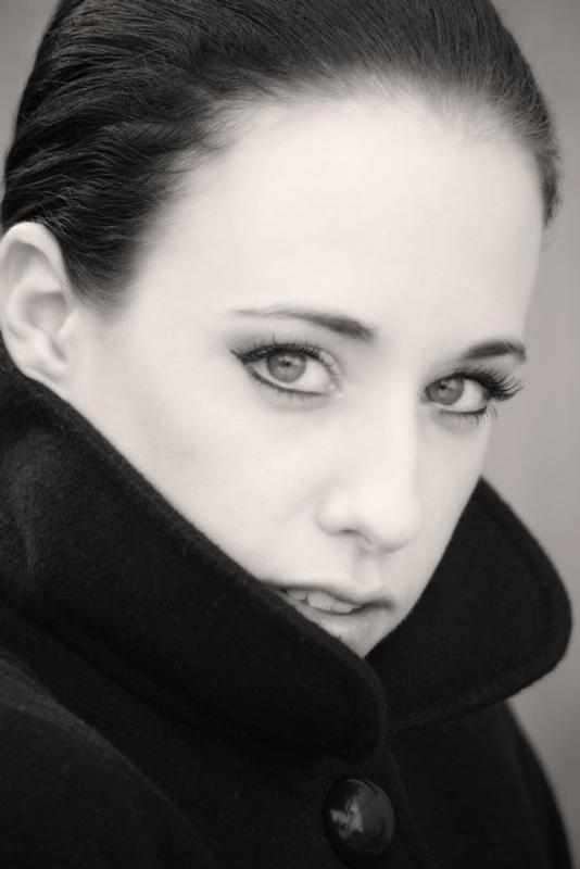 Bella Blue - Headshot