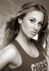 Izabela Pogroszewska - Guess Headshots