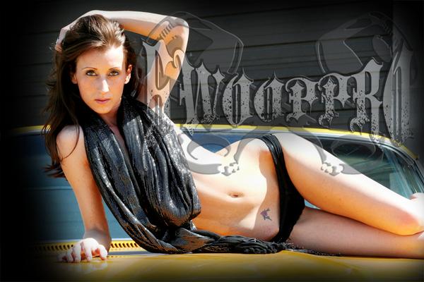 KH5990100 - Sexy girl on Sexy Impala