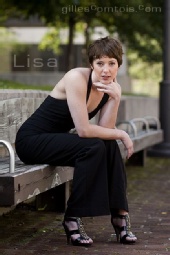 Lisa Petite - Park Bench