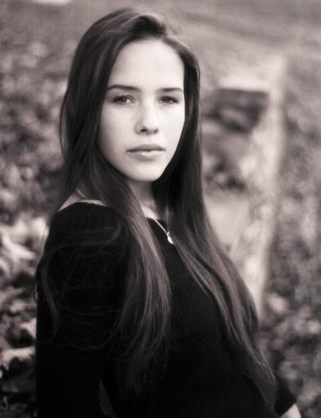 Raychel - Headshot