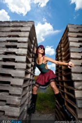 julie sandifer - photo by Luis cruz - Aeonpixel