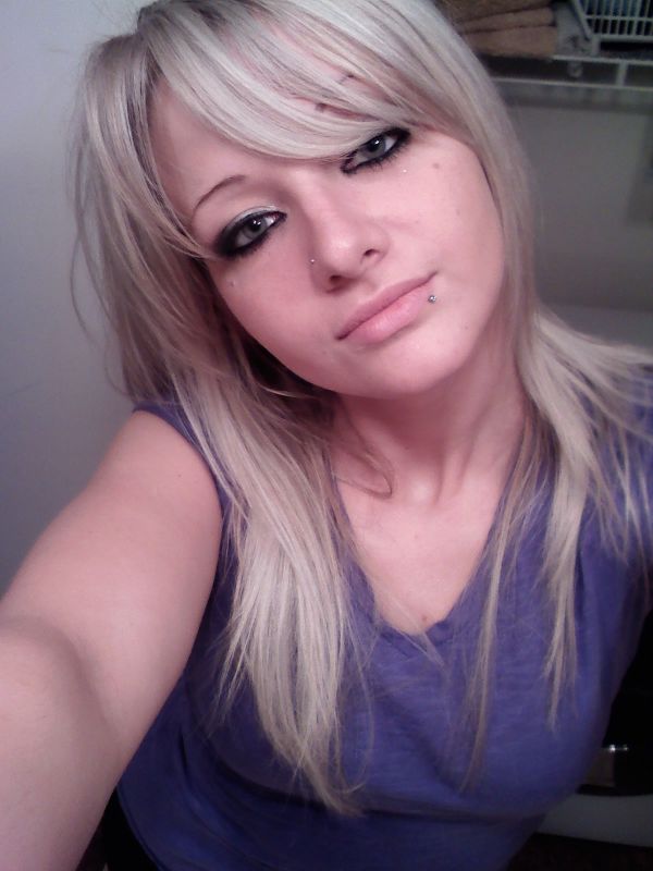 Alicia Harvey - Self Picture