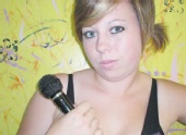 Daniellee - microphone