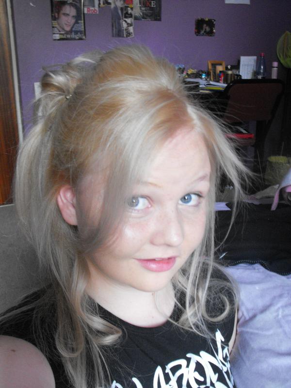 Louisa - Moi - Surprised