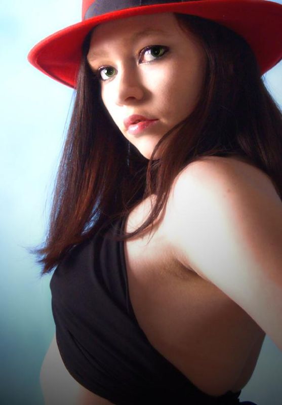 Amanda Ranae' - Red Hat