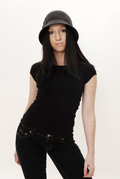 Nikole - hat full length