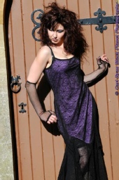 GypsyCurl - dark star clothing catalogue picture 
