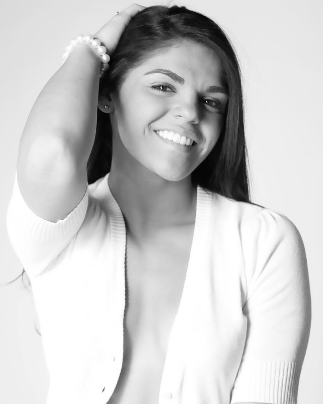 Manda - White Sweater 1