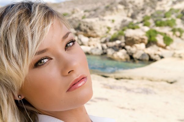 Hollie - Hollie