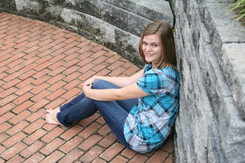 Allison Walker - Headshot 