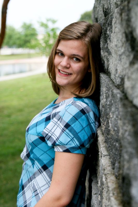 Allison Walker - Headshot 