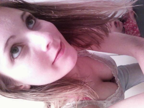 Tasha Linette - Face/Upper Body