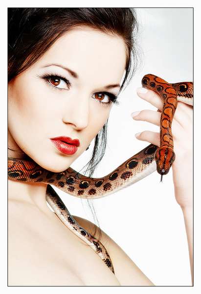 Pauline S. - ...