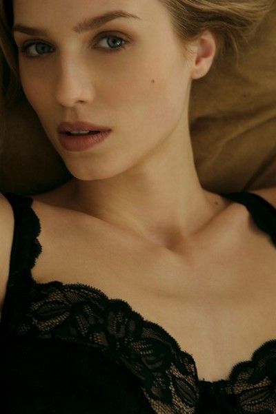 Katharina-Jahaan - Ad