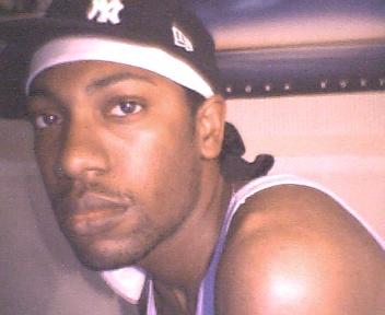 Simeon - Me chilling at 3am, so i can look better ..LOL