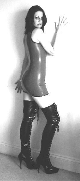 Freesia - Fetish/latex
