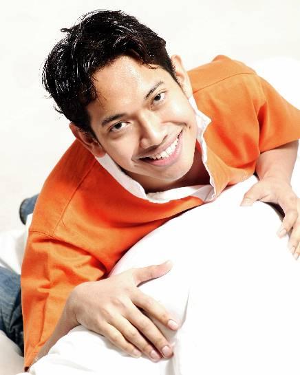 Zairul Zakaria - Orange & Smiling