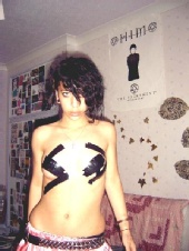 alis - suicide girl