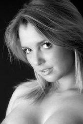 NikkiH
