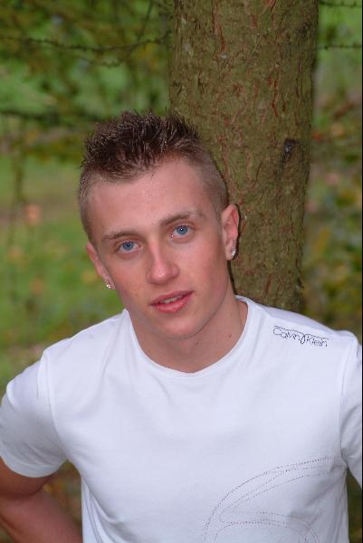 gizzy - head shot