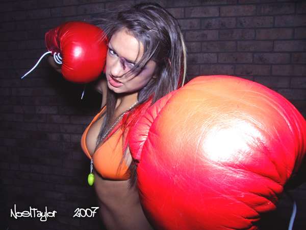 sasha_leoni