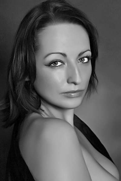 stacey - Headshot