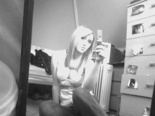 Laura - Me Posing