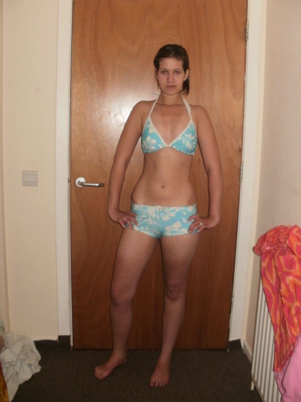deannaz - Full Body Shot