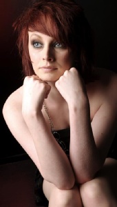 Laura Dickson
