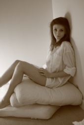 olivia_gem - relaxed