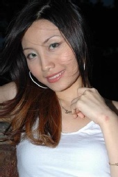 Tina L - headshot @ singapore
