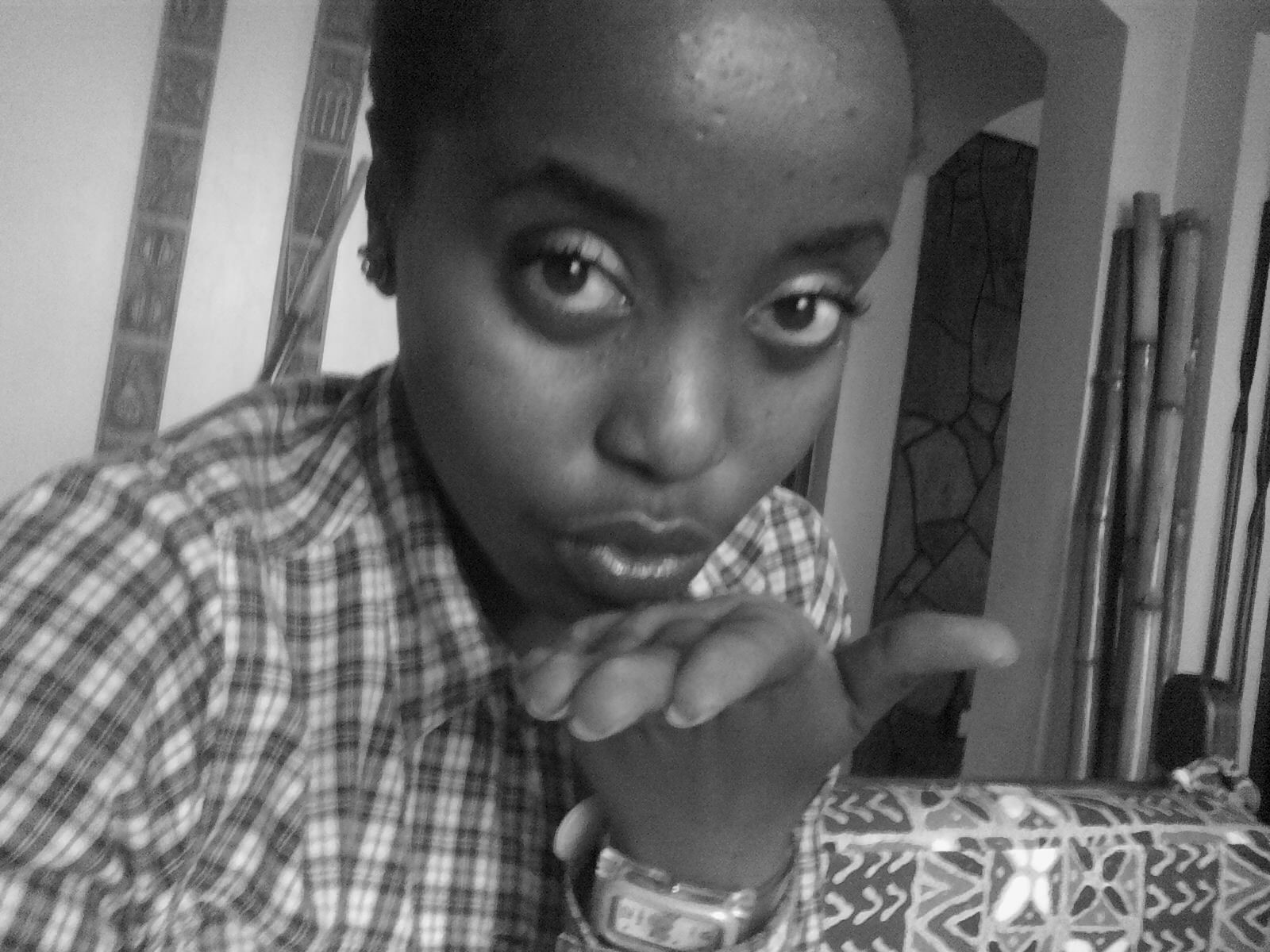 Lynn Wanjiru - :-*