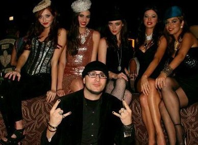 Crowly Blackbird - Mint grand opening w/ Ford Model girls