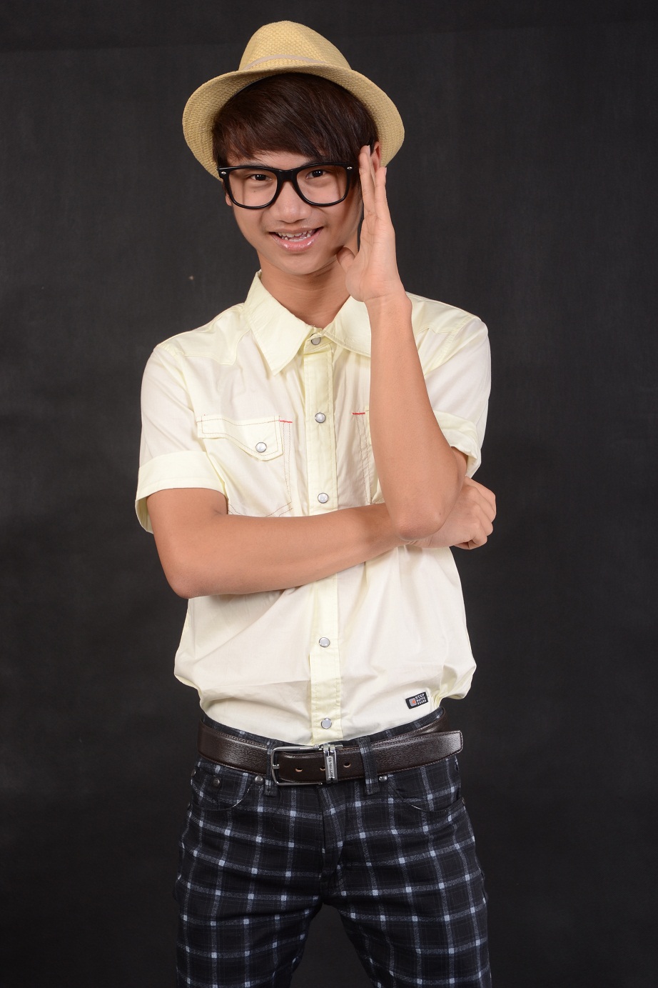 Thant Sin Aye - At the Studio