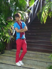 Thant Sin Aye - down to the stairs.....