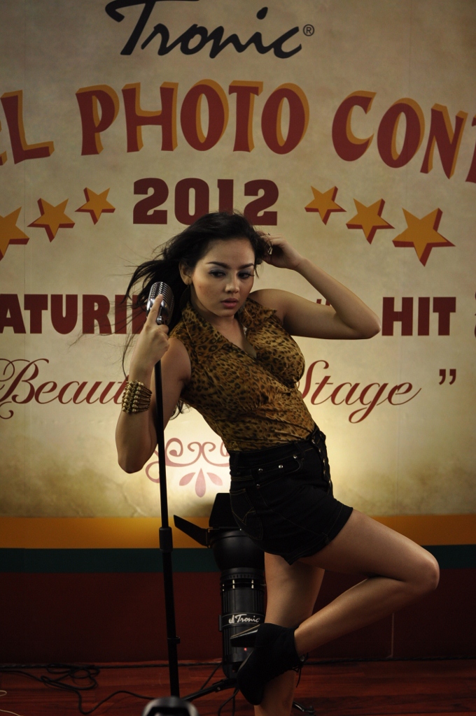 Mahendra - Stage Girl_1