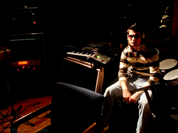 Leo khan