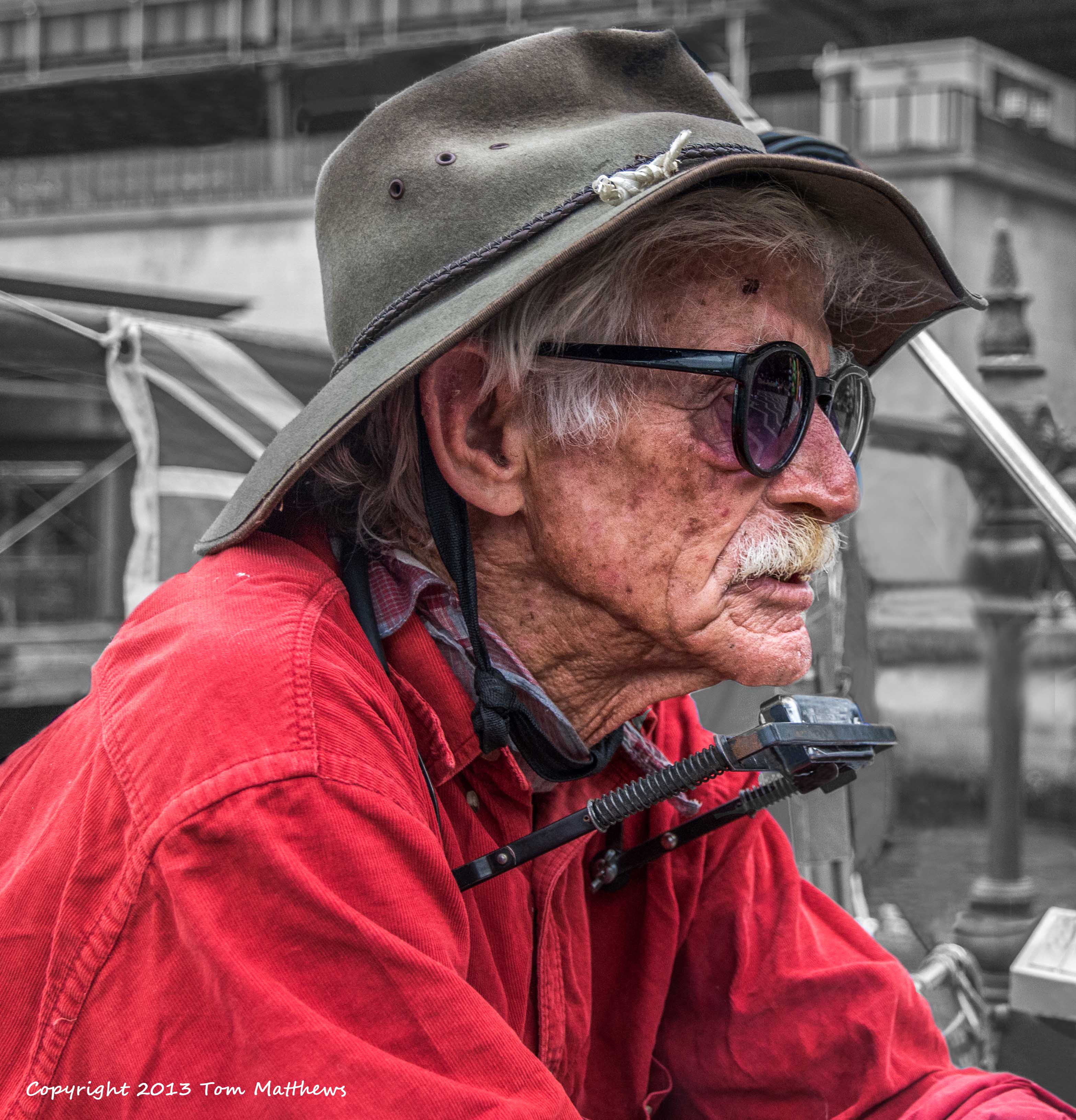 Thomas Matthews - Street Muscian