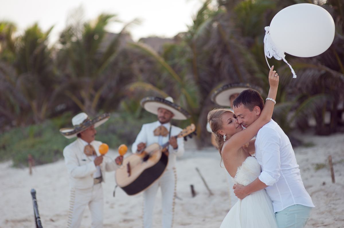 Andrey Romanov - wedding in Mexico