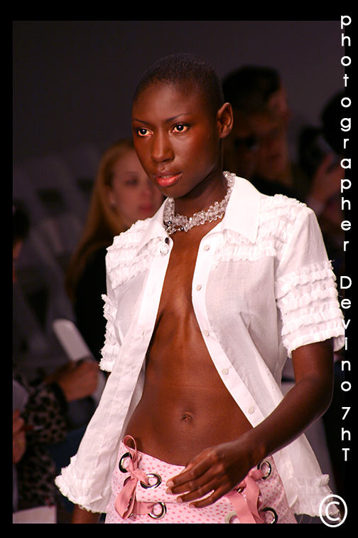 DEVINO - RUNWAY